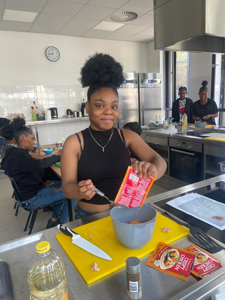 Leerling ontdekt haar talent tijdens een kookworkshop